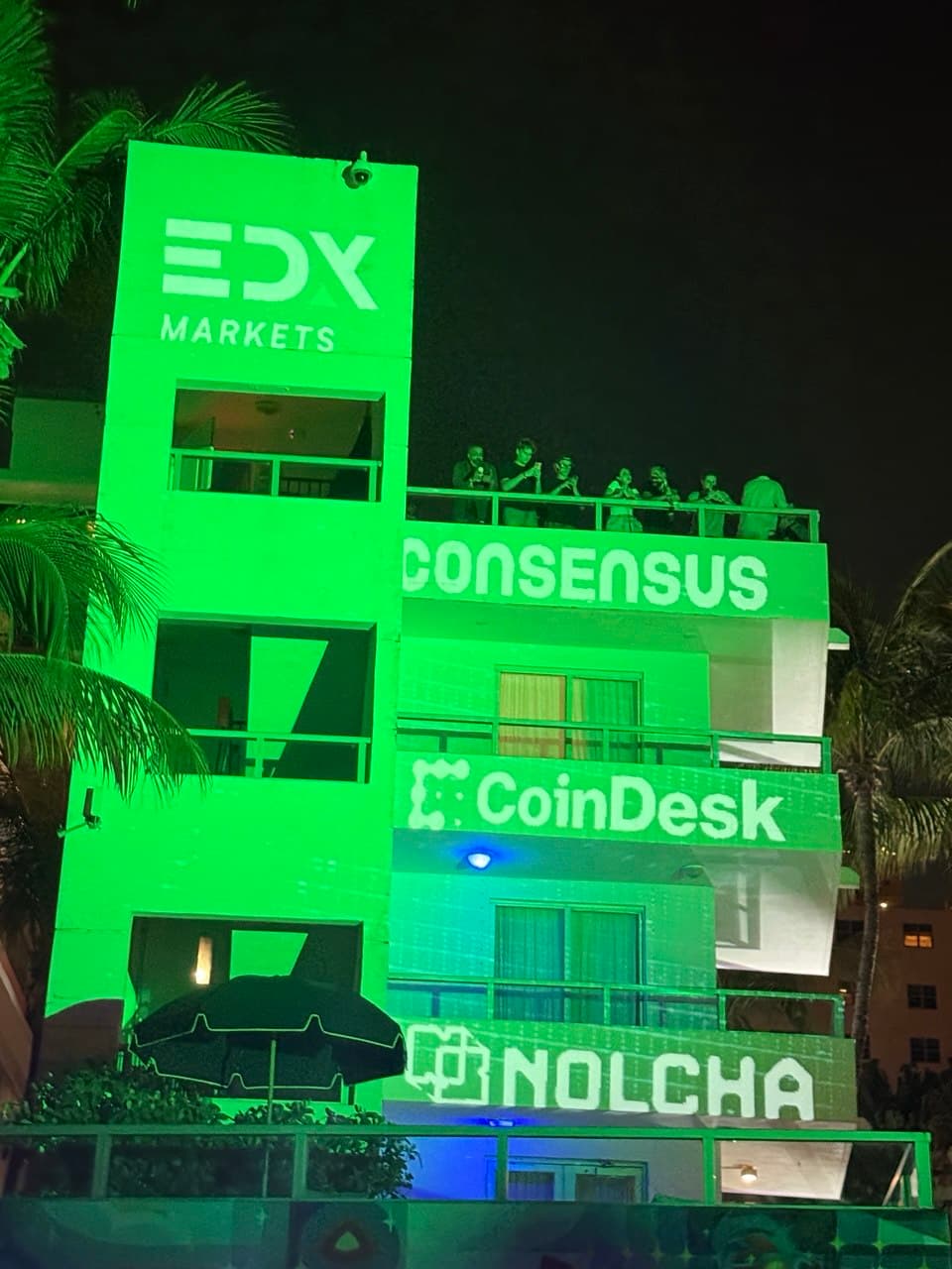 Consensus projection building — night
